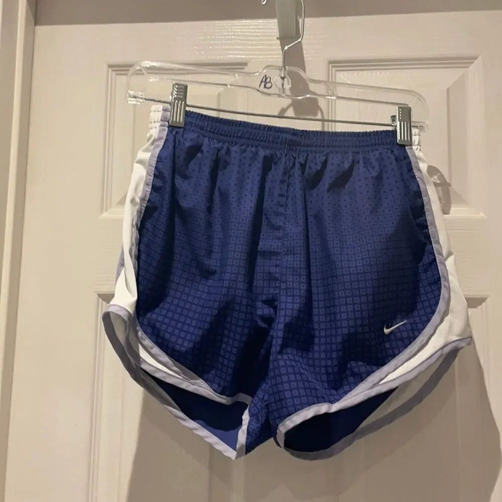 Nike athletic lined drawstring shorts SZ small